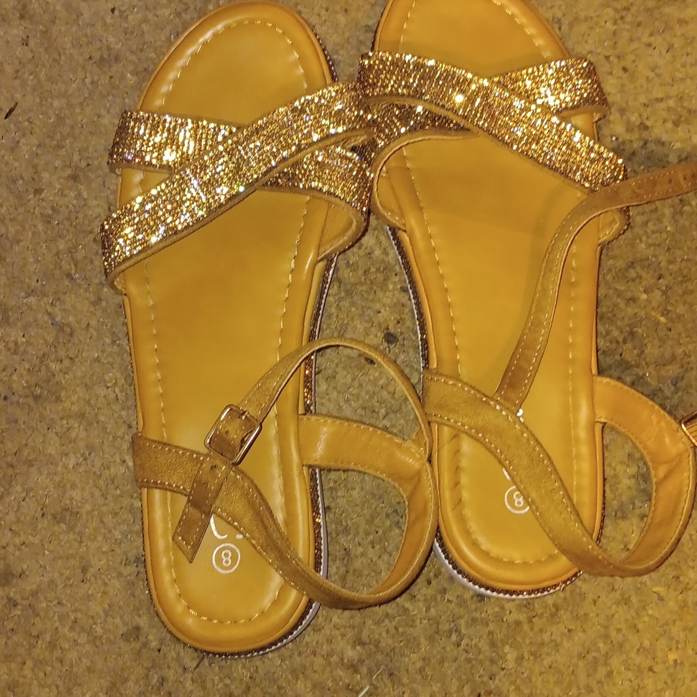 Sandles
